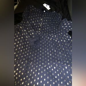 Hair above the knee, sleeves button up